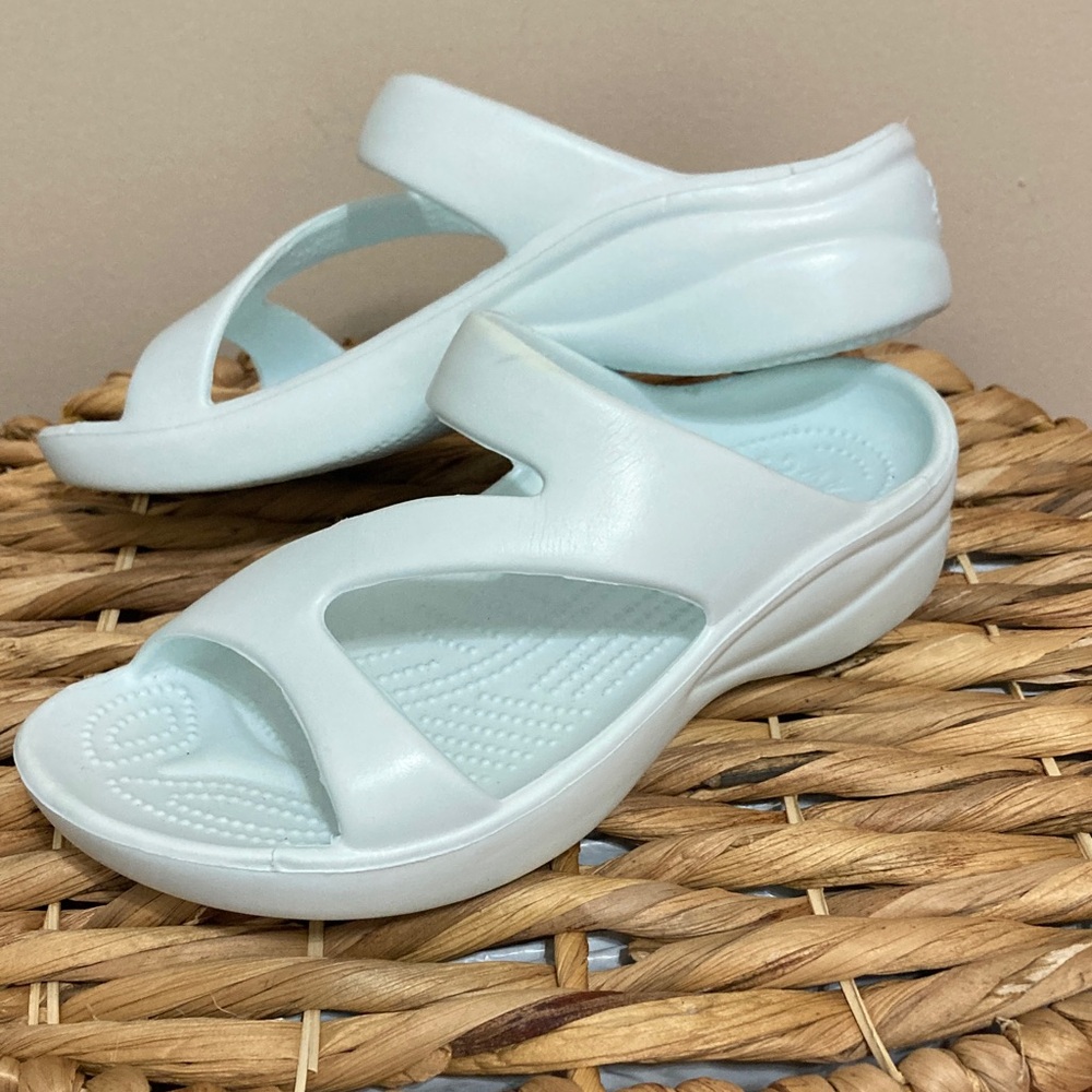 Dawgs Women's Sky Blue Slide Comfortable Sandals! 💥 - Picture 3 of 14